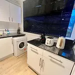 London Studio33