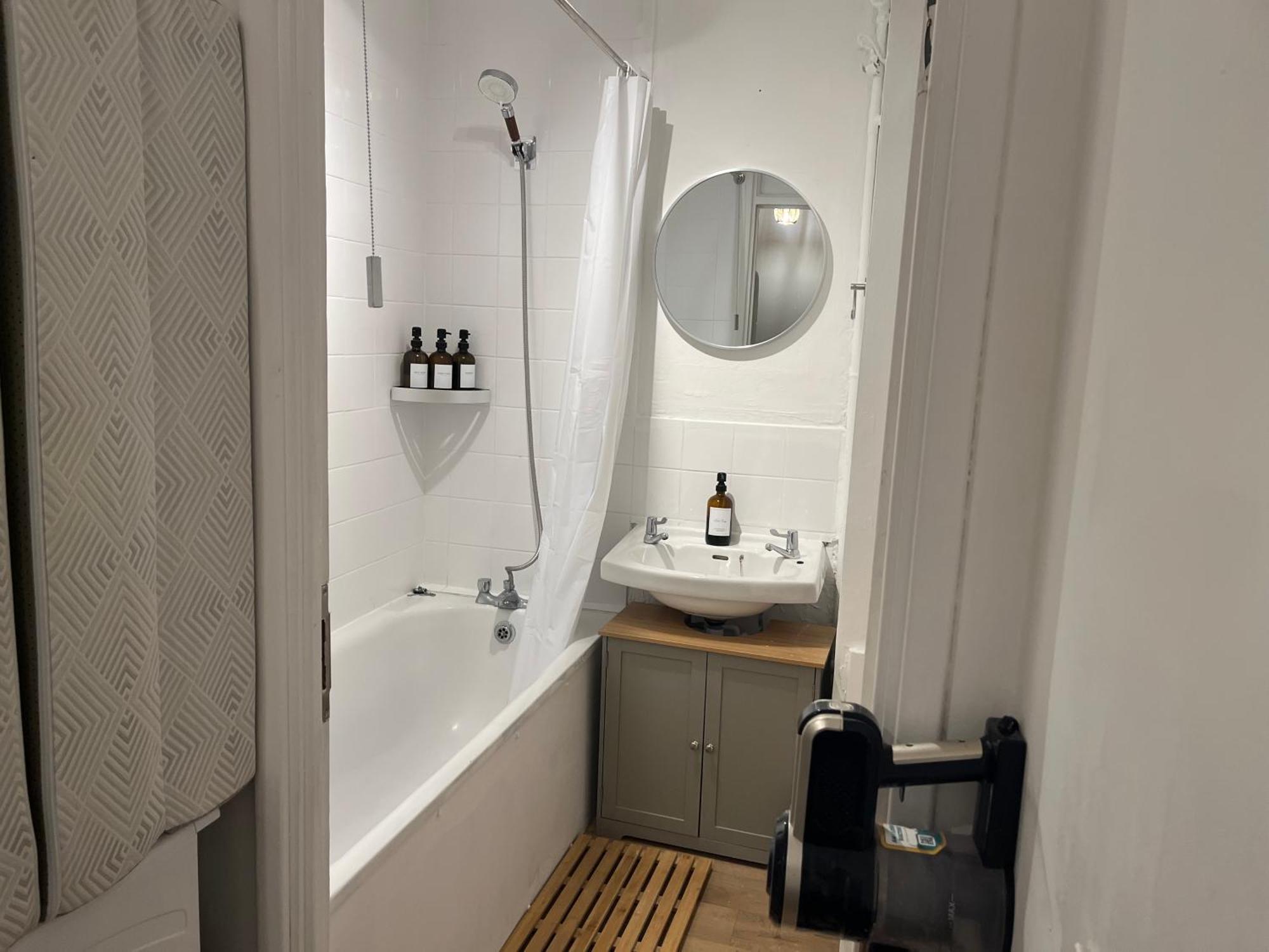 Studio33 * Londra